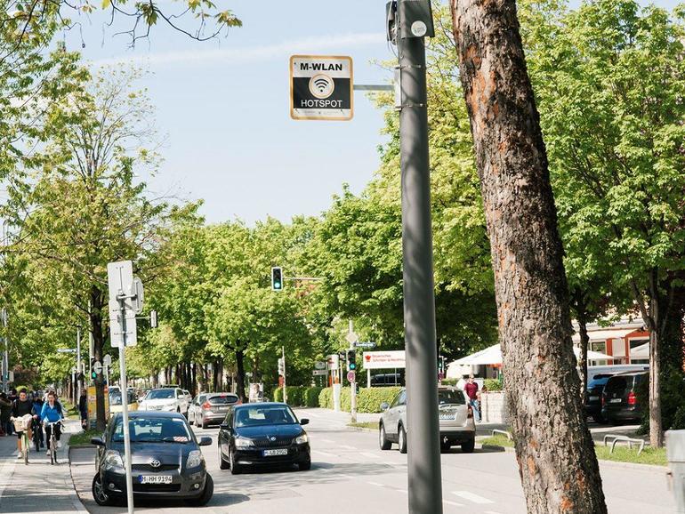 Wi-Fi hotspots, pollution meters, gunshot locators: How lampposts are making cities smarter