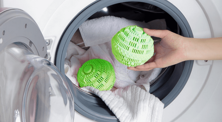 Placing EcoBall in Washing Machine
