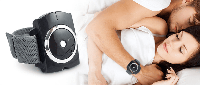 An user using Sleep Connection Wristband while sleeping